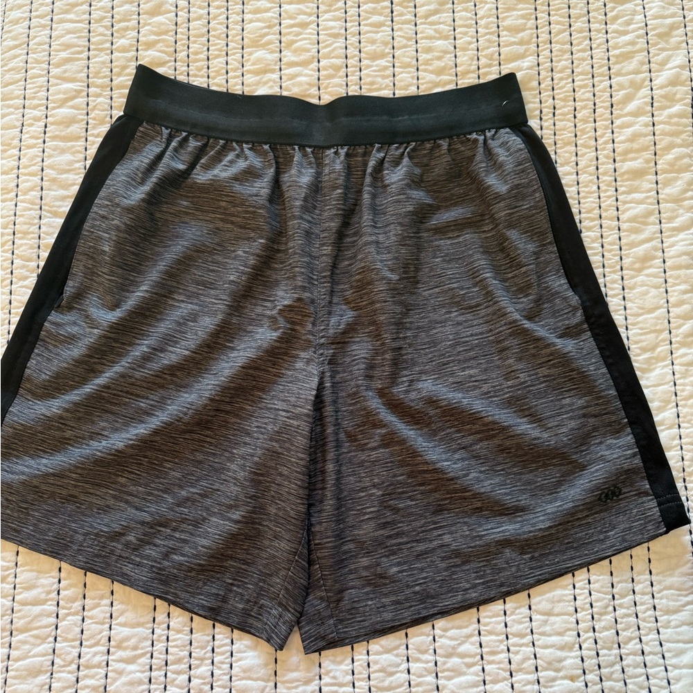 LEGEND Men's Gray Athletic Shorts size Large